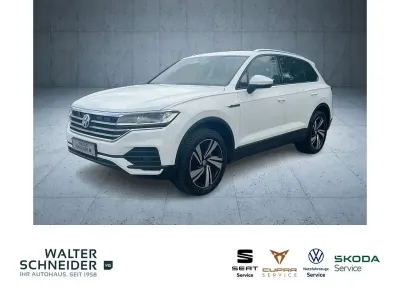 Gebraucht VW Touareg Basis 231 PS (169 kW) 2019 Pure white SUV