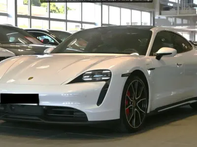 Gebraucht Porsche Taycan 4S 419 kW (571 PS) 2023 Carraraweiß Limousine