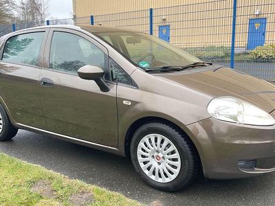 Gebraucht Fiat Grande Punto Active 65 PS (47 kW) 2009 Gold Kleinwagen