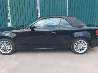 Gebraucht BMW 118 Cabriolet Sport Line 143 PS (105 kW) 2011 Schwarz Cabrio