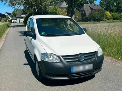 Gebraucht VW Fox 55 PS (40 kW) 2010 Weiß Kleinwagen