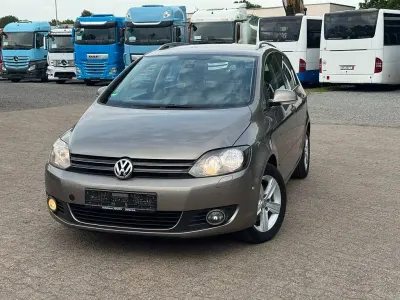 Gebraucht VW Golf Plus Cross Highline 122 PS (89 kW) 2010 Braun Van / Kleinbus