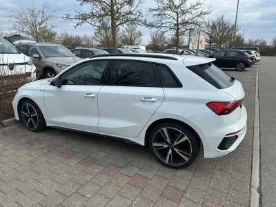 Gebraucht Audi A3 S-Line 150 PS (110 kW) 2022 Weiß Limousine