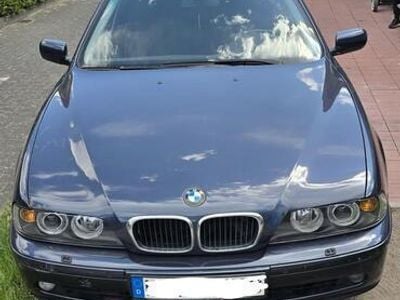 BMW 525