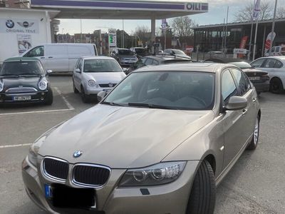 gebraucht BMW 320 i E90 ( 2009 EZ )