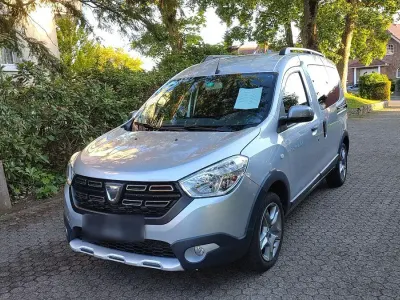 Gebraucht Dacia Dokker Stepway 95 PS (69 kW) 2021 Grau Van / Kleinbus
