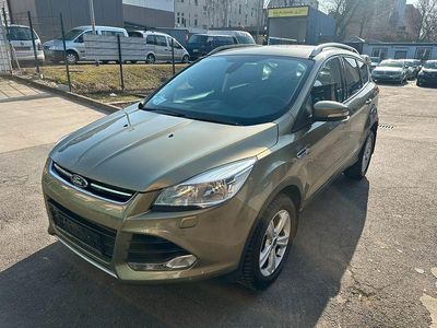 Begagnad Ford Kuga Titanium 140 HK (102 kW) 2014 Grön SUV