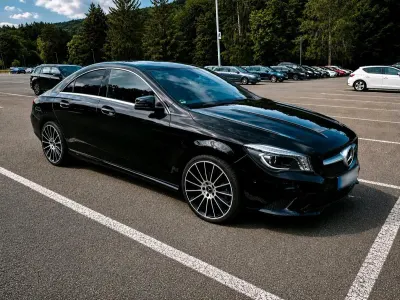 Gebraucht Mercedes CLA180 122 PS (89 kW) 2015 Schwarz Coupé