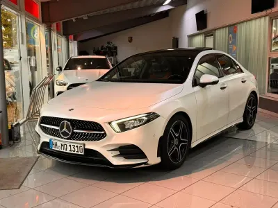 Second-hand Mercedes A200 AMG line 150 CP (110 kW) 2022 Negru Berlinǎ