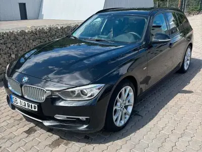 Gebraucht BMW 320 Sport Line 184 PS (135 kW) 2015 Schwarz Kombi