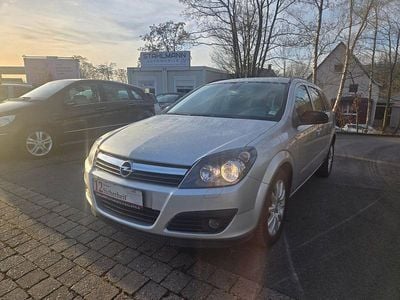 Silber Gebraucht 2005 Opel Astra Edition Limousine | 5.750 €
