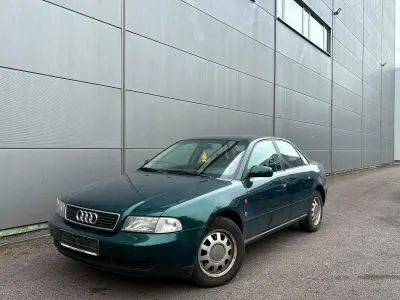 Gebraucht Audi A4 150 PS (110 kW) 1995 Grün Limousine