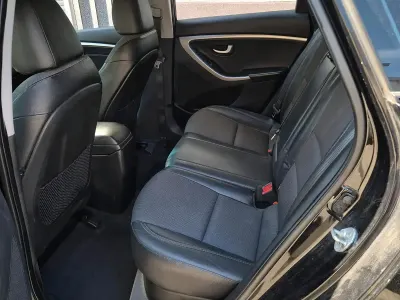 Gebraucht Hyundai i30 110 PS (80 kW) 2012 Schwarz Kombi