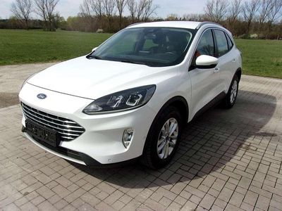 Gebraucht Ford Kuga Titanium 190 PS (139 kW) 2022 Frostweiß SUV