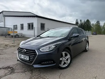 Gebraucht Hyundai i40 Style 141 PS (103 kW) 2016 Grau Kombi
