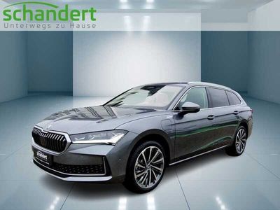Graphitegrau metallic Gebraucht 2025 Skoda Superb LAURIN & KLEMENT Kombi | 48.440 € (Fairer Preis)