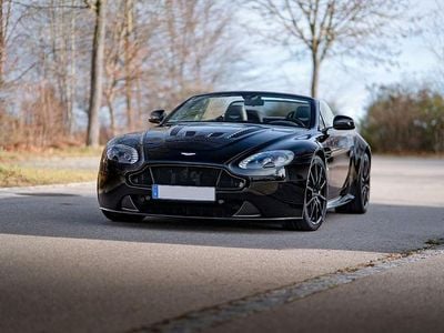 Gebraucht Aston Martin V12 Vantage 572 PS (420 kW) 2018 Obsidian black Cabrio
