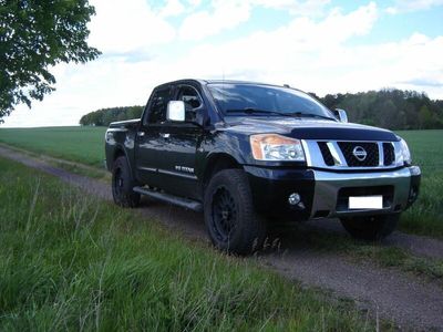 gebraucht Nissan Titan 5.6 LE Crew Cab 4x4 LPG