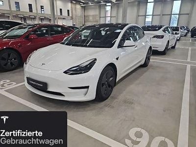 Weiß Gebraucht 2021 Tesla Model 3 Standard Range Limousine | 27.300 € (Fairer Preis)