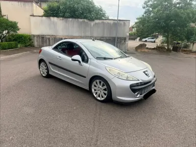 Gebraucht Peugeot 207 CC Platinum 150 PS (110 kW) 2007 Silber Cabrio