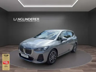 Gebraucht BMW 220 Active Tourer M Sport 170 PS (125 kW) 2023 Skyscraper grau metallic Van / Kleinbus
