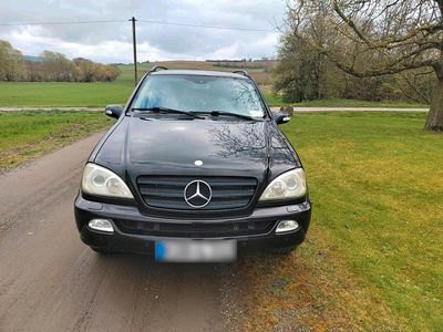 Gebraucht Mercedes ML270 163 PS (119 kW) 2004 Schwarz SUV