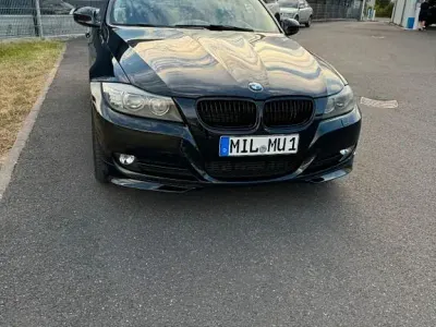 Gebraucht BMW 325 M Sport 204 PS (150 kW) 2010 Schwarz Limousine