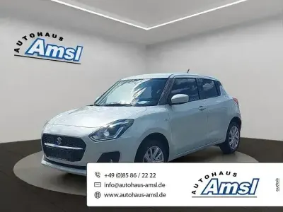 Begagnad Suzuki Swift Comfort 83 HK (61 kW) 2021 Vit Halvkombi