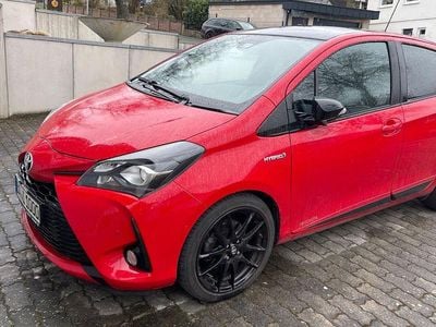 Gebraucht Toyota Yaris Hybrid Sport 101 PS (74 kW) 2019 Rot Limousine
