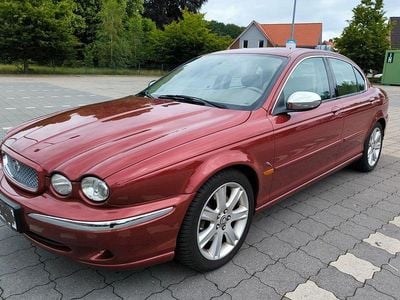 Gebraucht Jaguar X-type 230 PS (169 kW) 2004 Rot Limousine