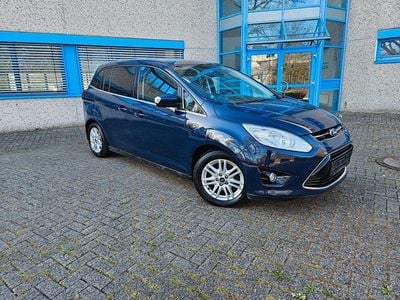 Blau Gebraucht 2014 Ford Grand C-Max Titanium Van / Kleinbus | 6.699 € (Fairer Preis)