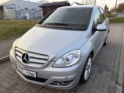 Usata Mercedes B200 136 CV (100 kW) 2010 Argento Monovolume