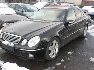 Mercedes E320