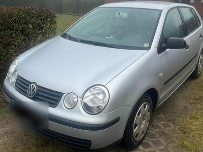 Gebraucht VW Polo 75 PS (55 kW) 2002 Silber Kleinwagen