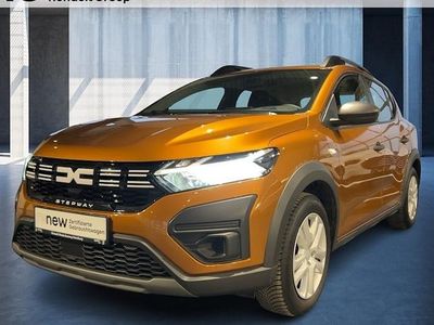 Usata Dacia Sandero Essentiel 101 CV (74 kW) 2024 Arancione Berlina