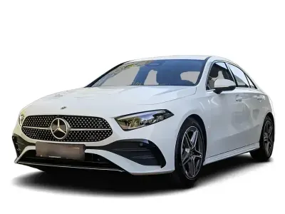 Gebraucht Mercedes A180 AMG 2025 Weiss Limousine