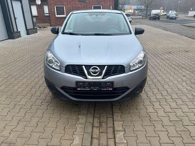 Gebraucht Nissan Qashqai Visia 117 PS (86 kW) 2012 Grau SUV