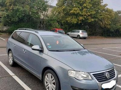 Usado VW Passat 140 HP (102 kW) 2010 Cinzento Carrinha