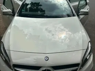 Gebraucht Mercedes A180 122 PS (89 kW) 2016 Weiß Kleinwagen