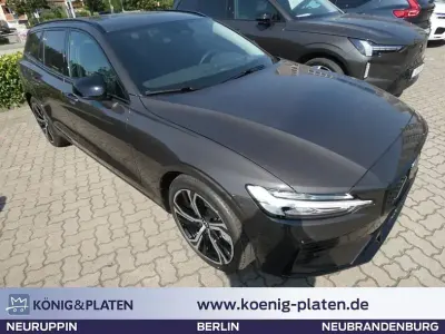 Usata Volvo V60 Ultra 455 CV (334 kW) 2025 Grigio Station wagon