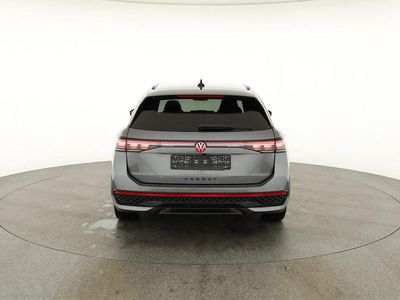 Nouă VW Passat R-line 193 CP (141 kW) 2026 Gri Break