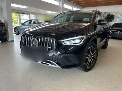 gebraucht Mercedes GLA200 +DISTRONIC+Kameras+Reality+AHK+el.Heckklappe+MBUX-