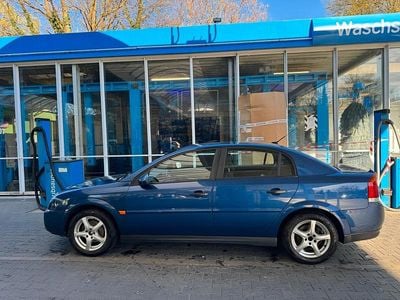 Begagnad Opel Vectra Comfort 147 HK (108 kW) 2004 Blå Sedan