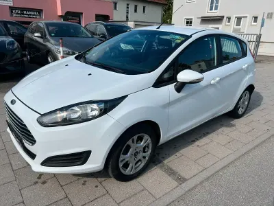 Gebraucht Ford Fiesta SYNC Edition 75 PS (55 kW) 2013 Weiß Kleinwagen