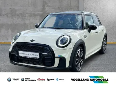Gebraucht Mini John Cooper Works 136 PS (100 kW) 2021 Pepper white Kleinwagen