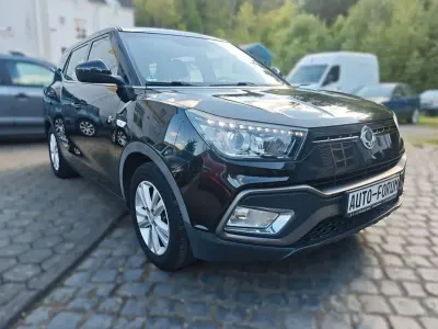 Gebraucht SsangYong XLV Quartz 116 PS (85 kW) 2016 Schwarz SUV