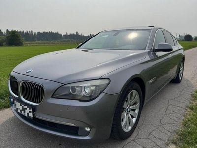 BMW 730