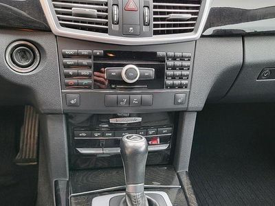 Grau Gebraucht 2010 Mercedes E220 Kombi | 8.500 € (Guter Preis)