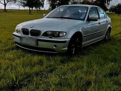 Gebraucht BMW 320 170 PS (125 kW) 2005 Silber Limousine