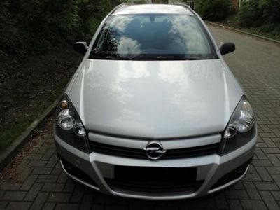 Gebraucht Opel Astra 105 PS (77 kW) 2004 Silber metallic Kombi